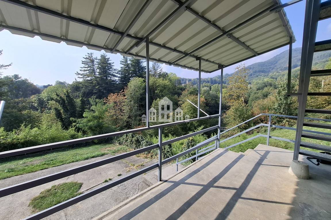 Casa semindipendente in vendita a San Colombano Belmonte