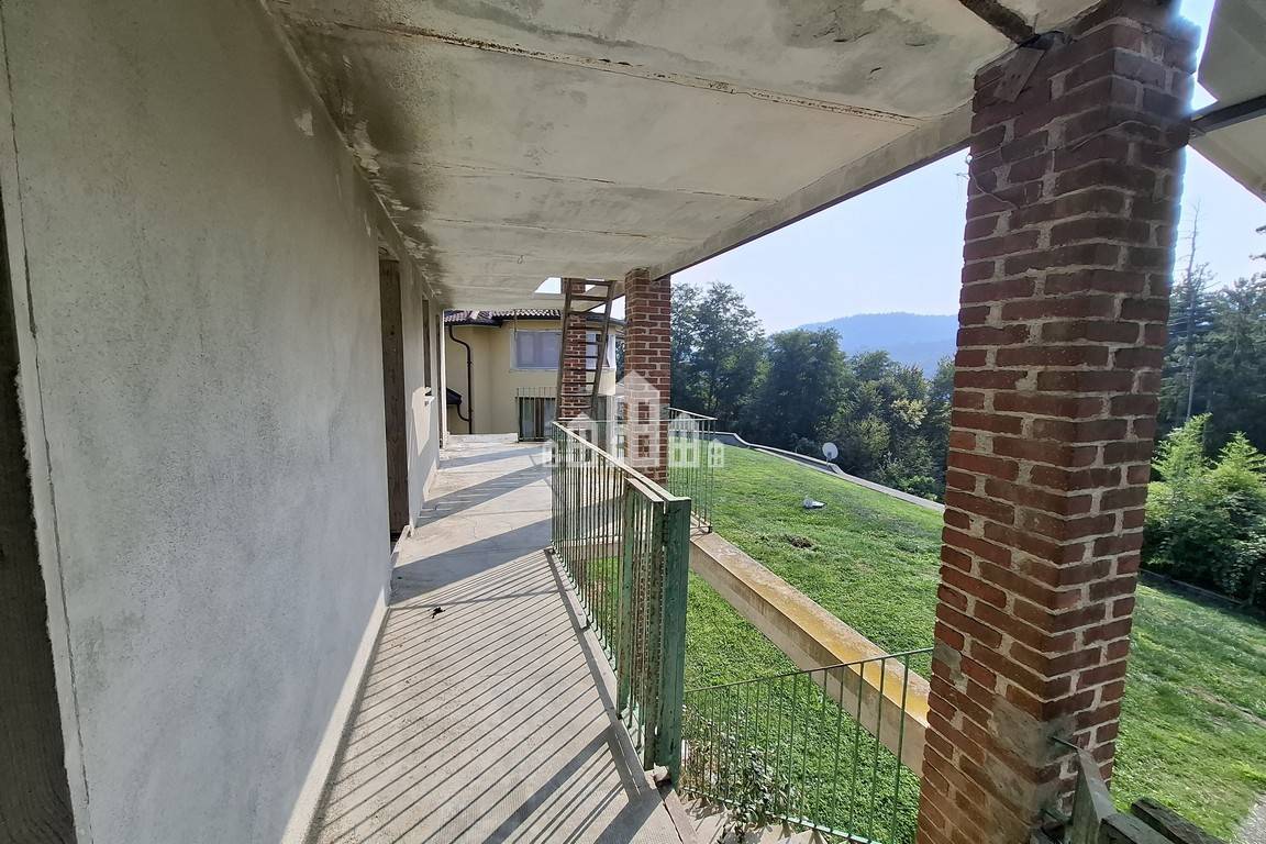 Casa semindipendente in vendita a San Colombano Belmonte