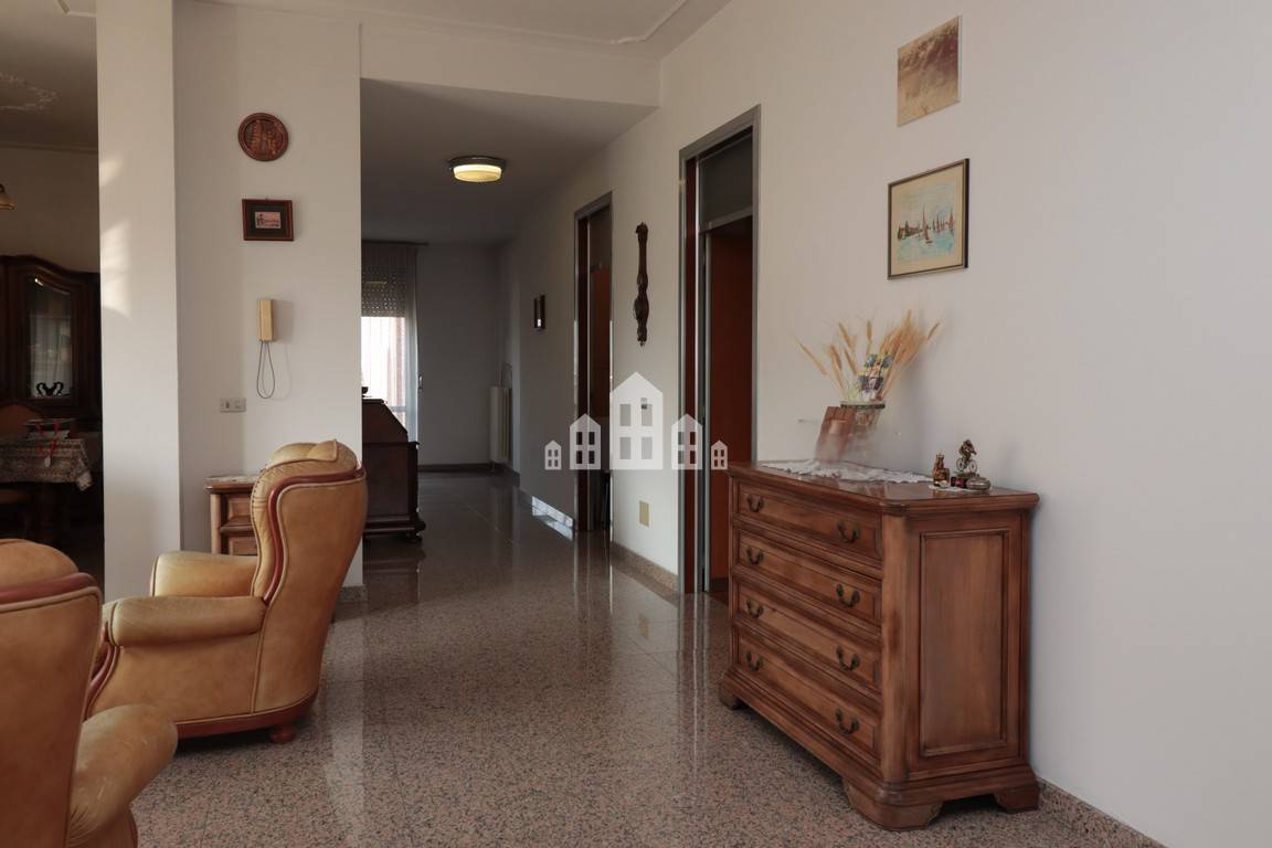 Casa indipendente in vendita a Romano Canavese