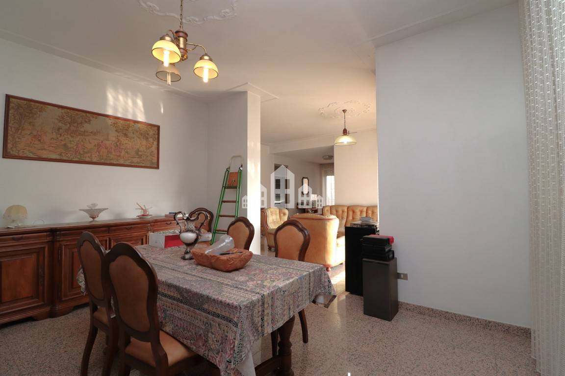 Casa indipendente in vendita a Romano Canavese
