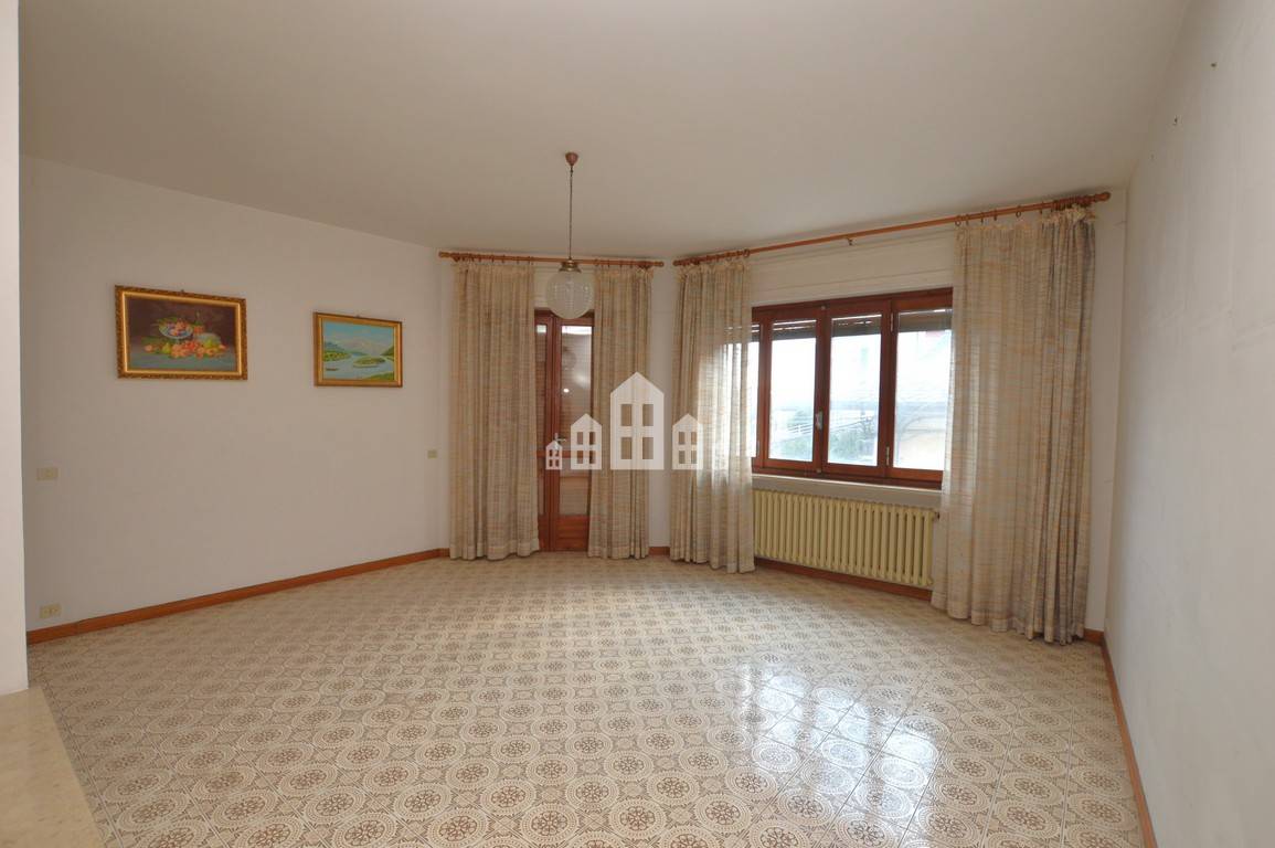 Appartamento in vendita a Andrate