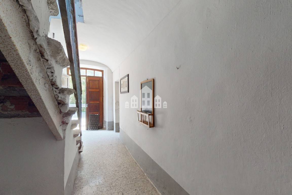 Casa semindipendente in vendita a Valchiusa, Drusacco