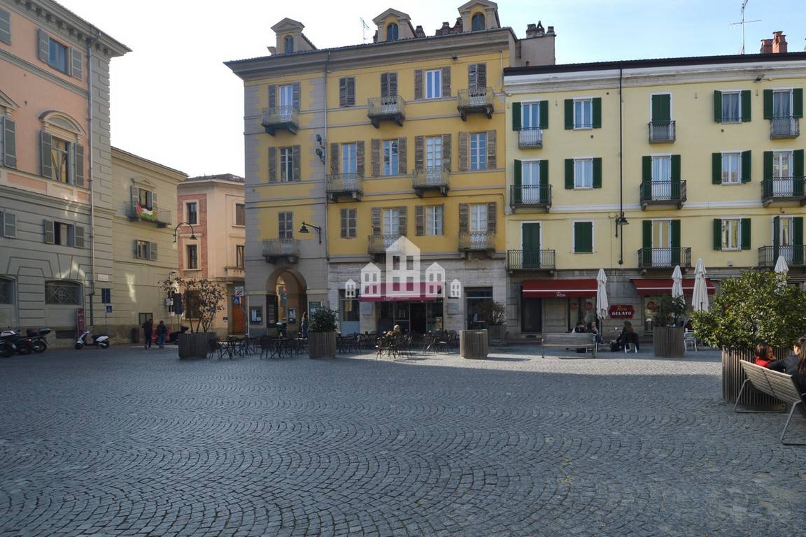 Attivit commerciale in vendita a Ivrea