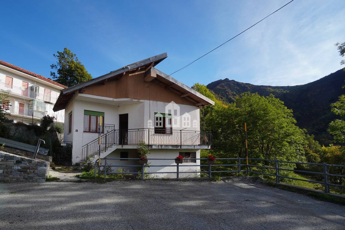 Casa indipendente in vendita a Ribordone