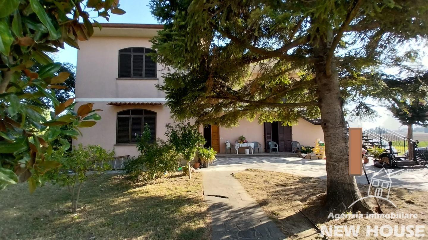 Villa con giardino, San Giuliano Terme pontasserchio