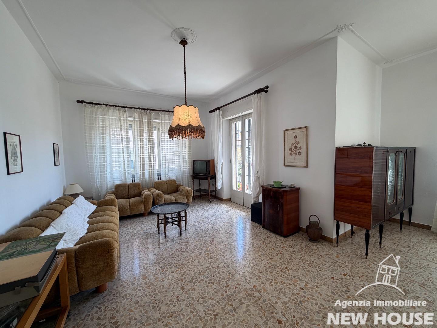 Appartamento con terrazzi, Pisa san michele