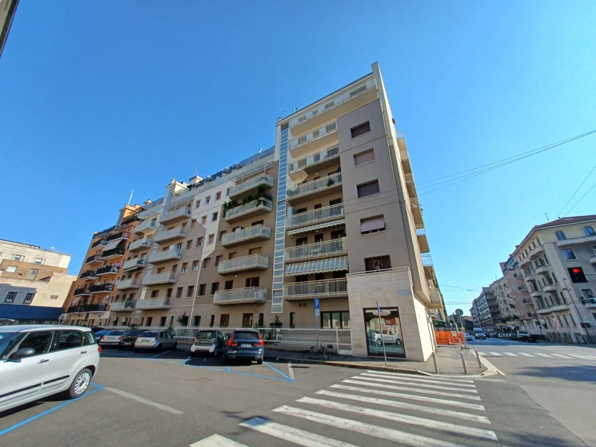 Magazzino in vendita a Milano