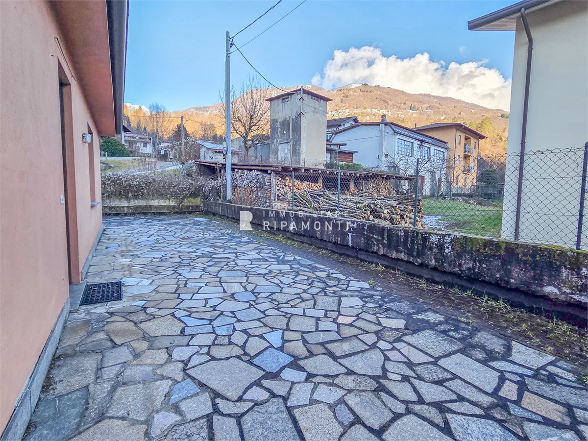 Trilocale in affitto a Taceno