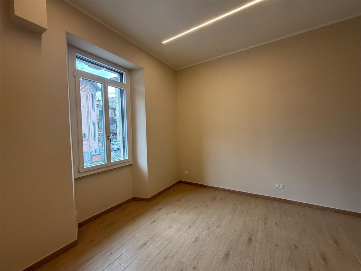 Ufficio in vendita, Lecco centralissimo