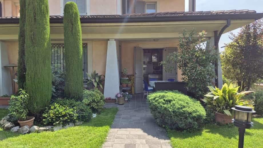 Villa Bifamiliare con giardino a Trescore Cremasco