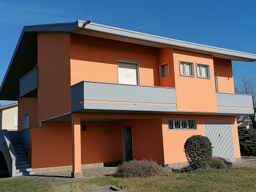Villa con giardino a Monte Cremasco