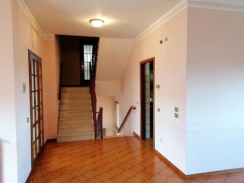 Villa con giardino a Monte Cremasco