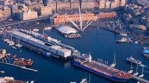 Attivit commerciale con terrazzo in caricamento, Genova