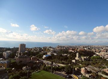 Appartamento con terrazzo a Genova