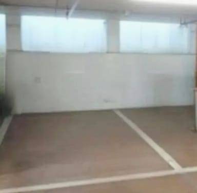 Posto auto coperto in vendita in via leonardo montaldo, Genova