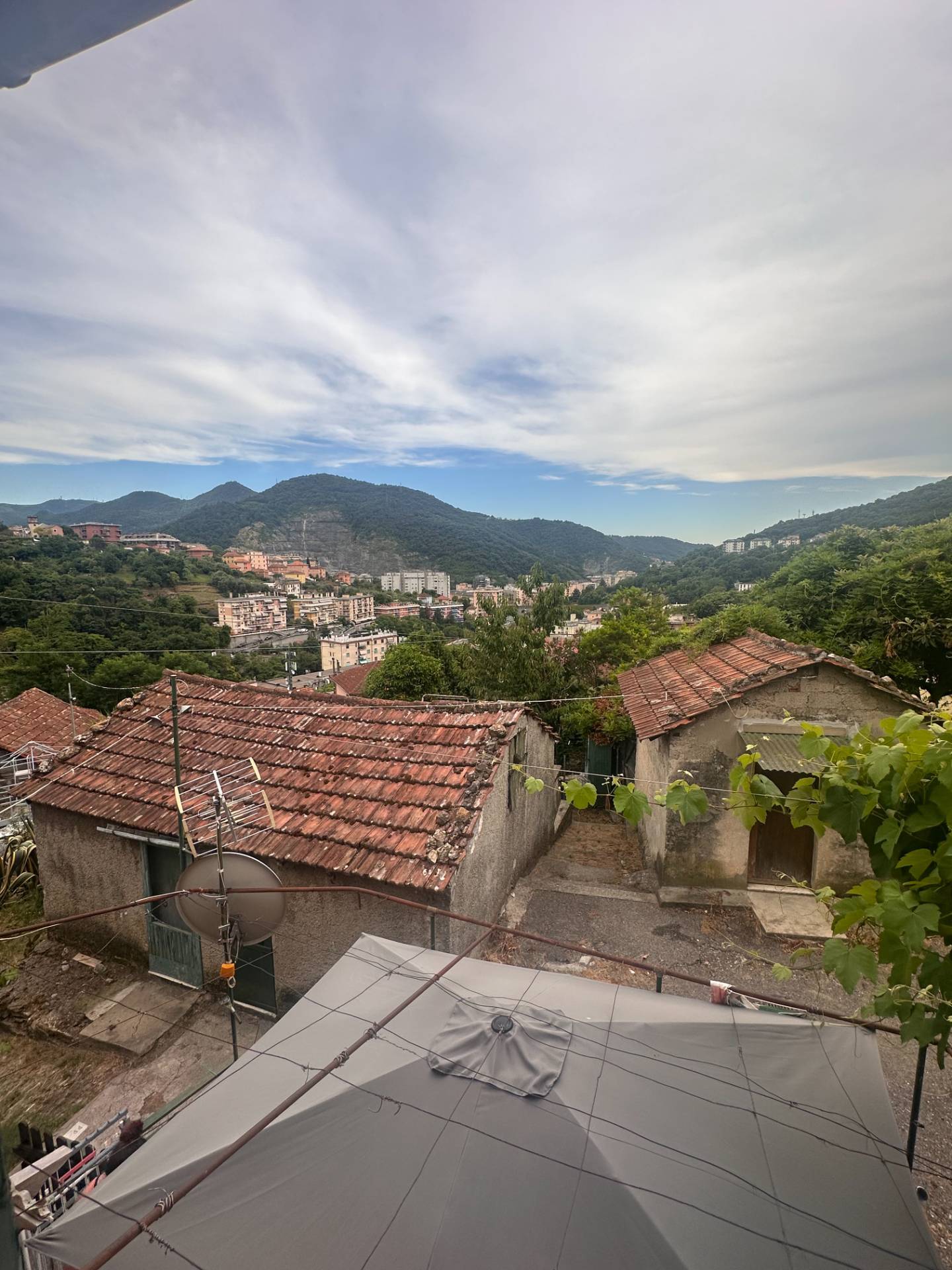 Casa indipendente con giardino in salita san giacomo di molassana, Genova