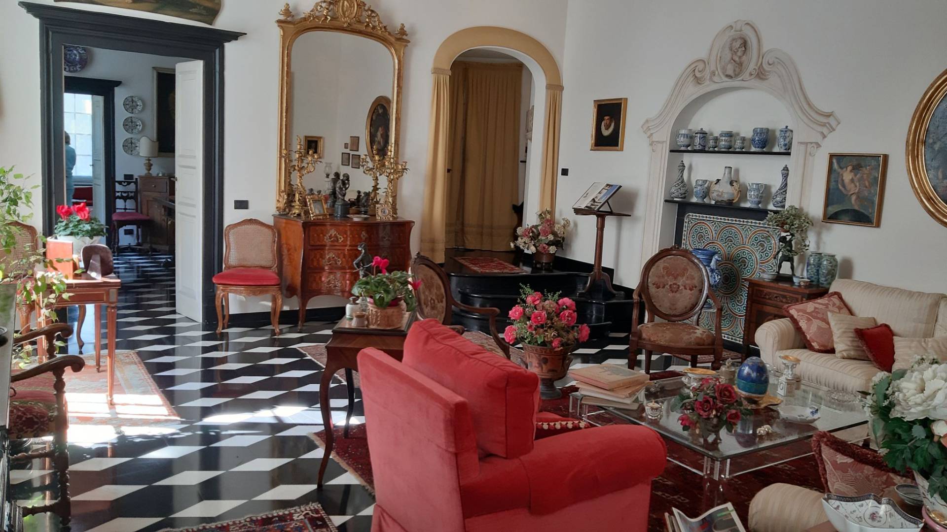 Appartamento con terrazzo in via prasca, Genova