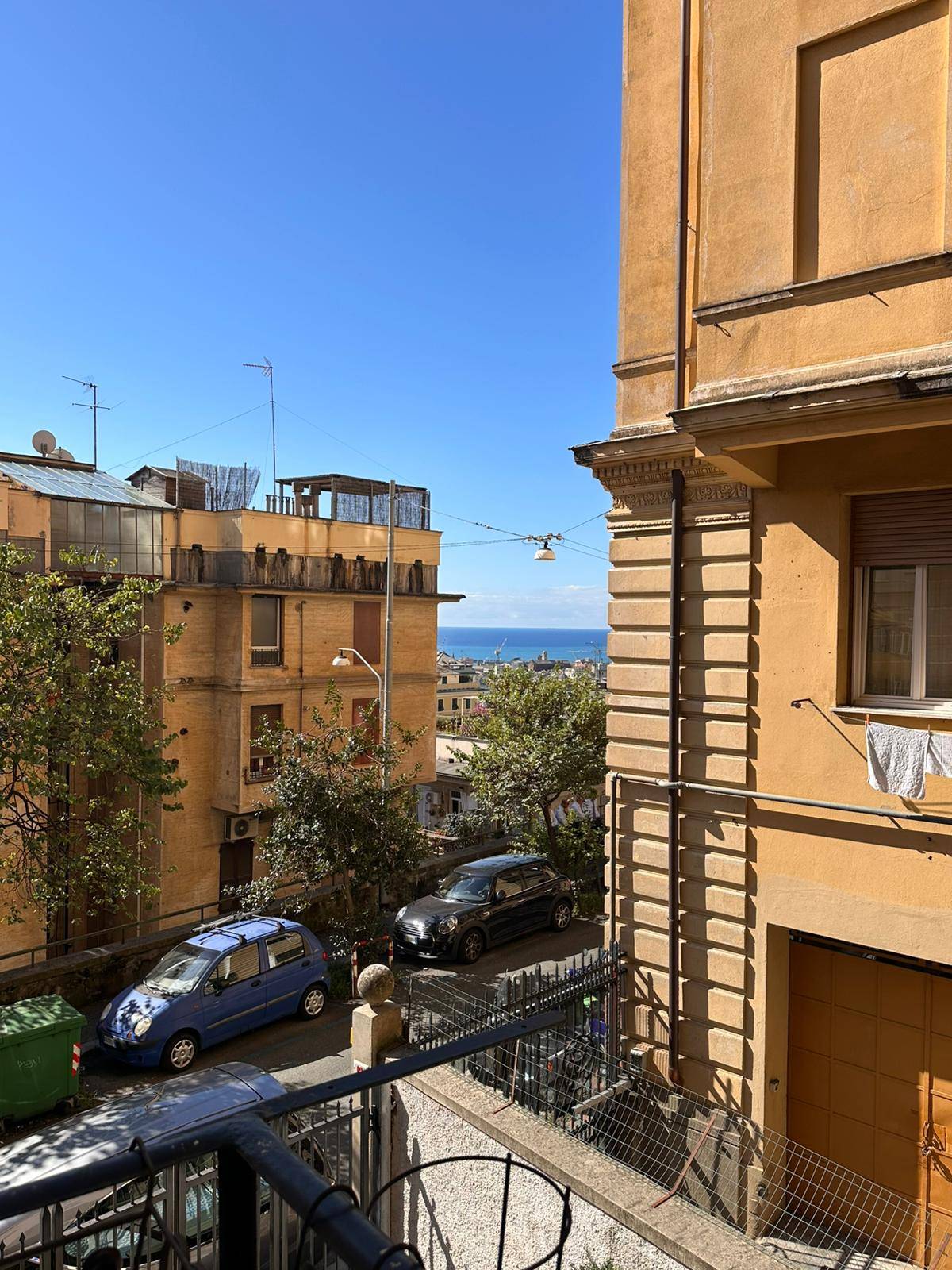 Appartamento vista mare in via oberto cancelliere, Genova