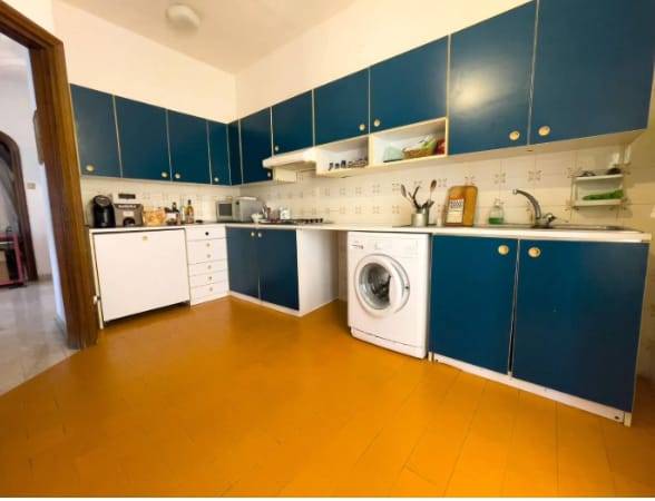 Appartamento con giardino in via daste, Genova