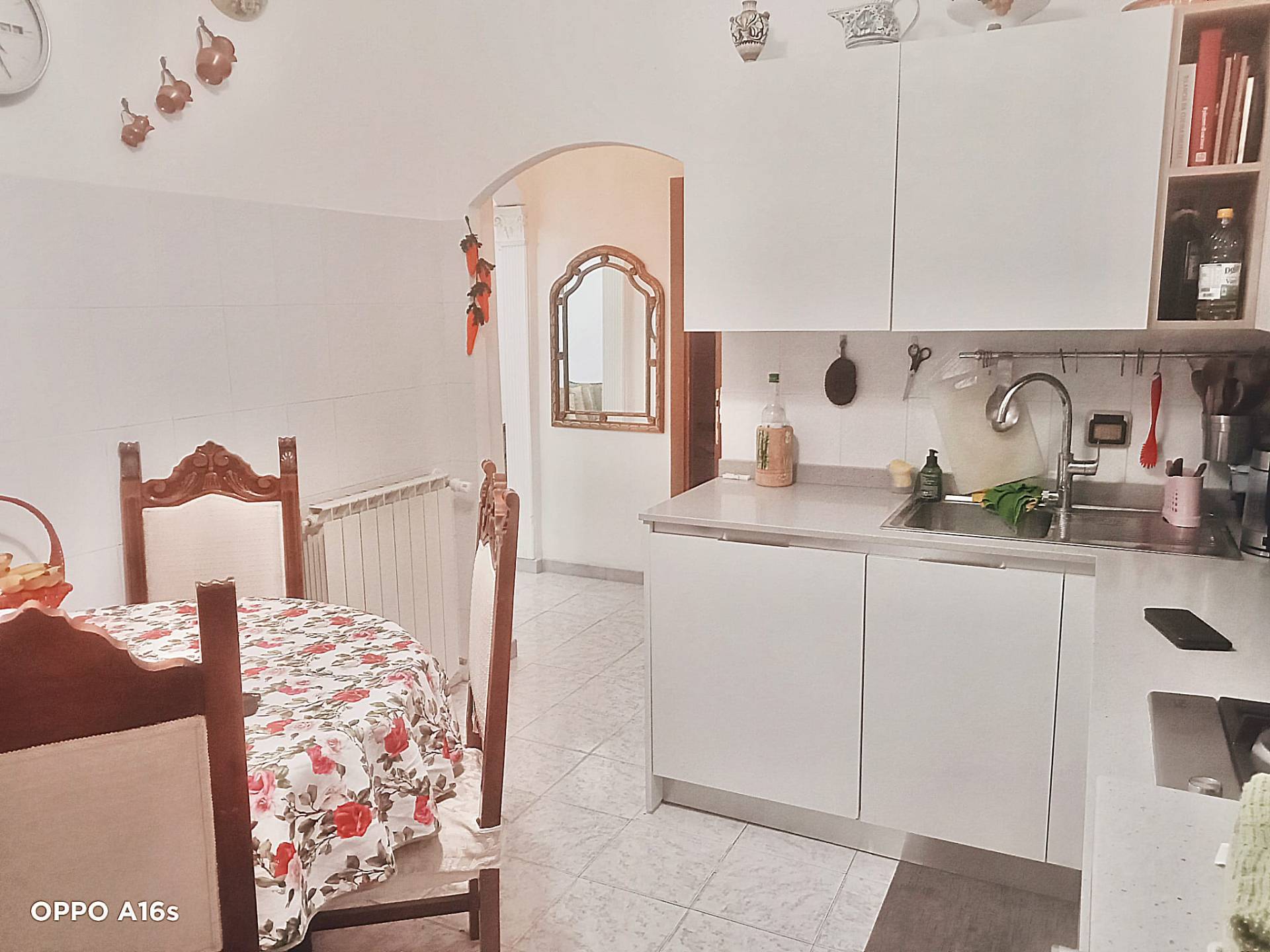 Appartamento con terrazzo in via venezia, Genova