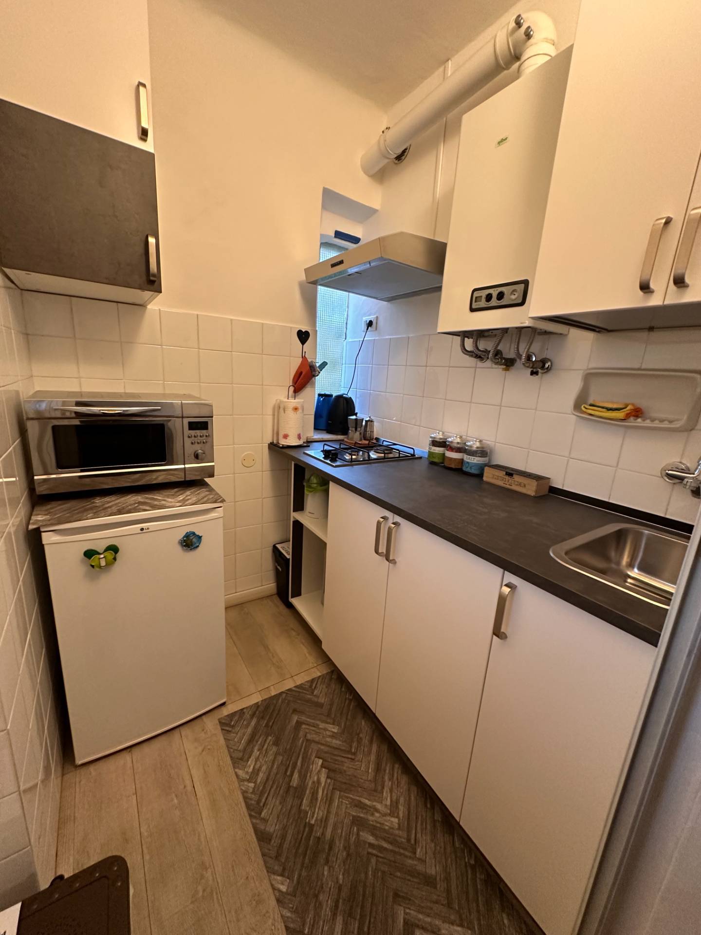 Trilocale arredato in affitto in salita san leonardo, Genova