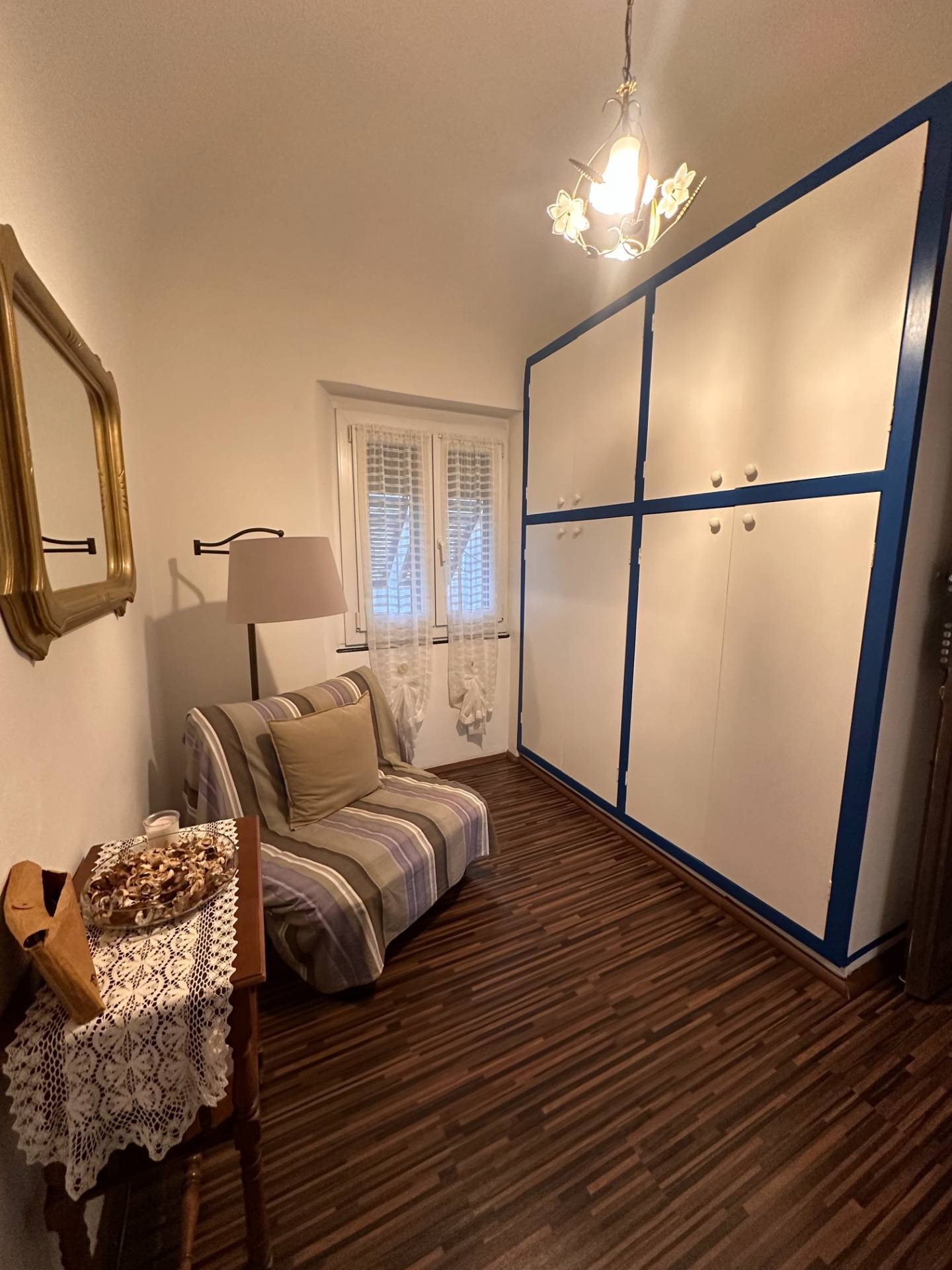 Trilocale arredato in affitto in salita san leonardo, Genova