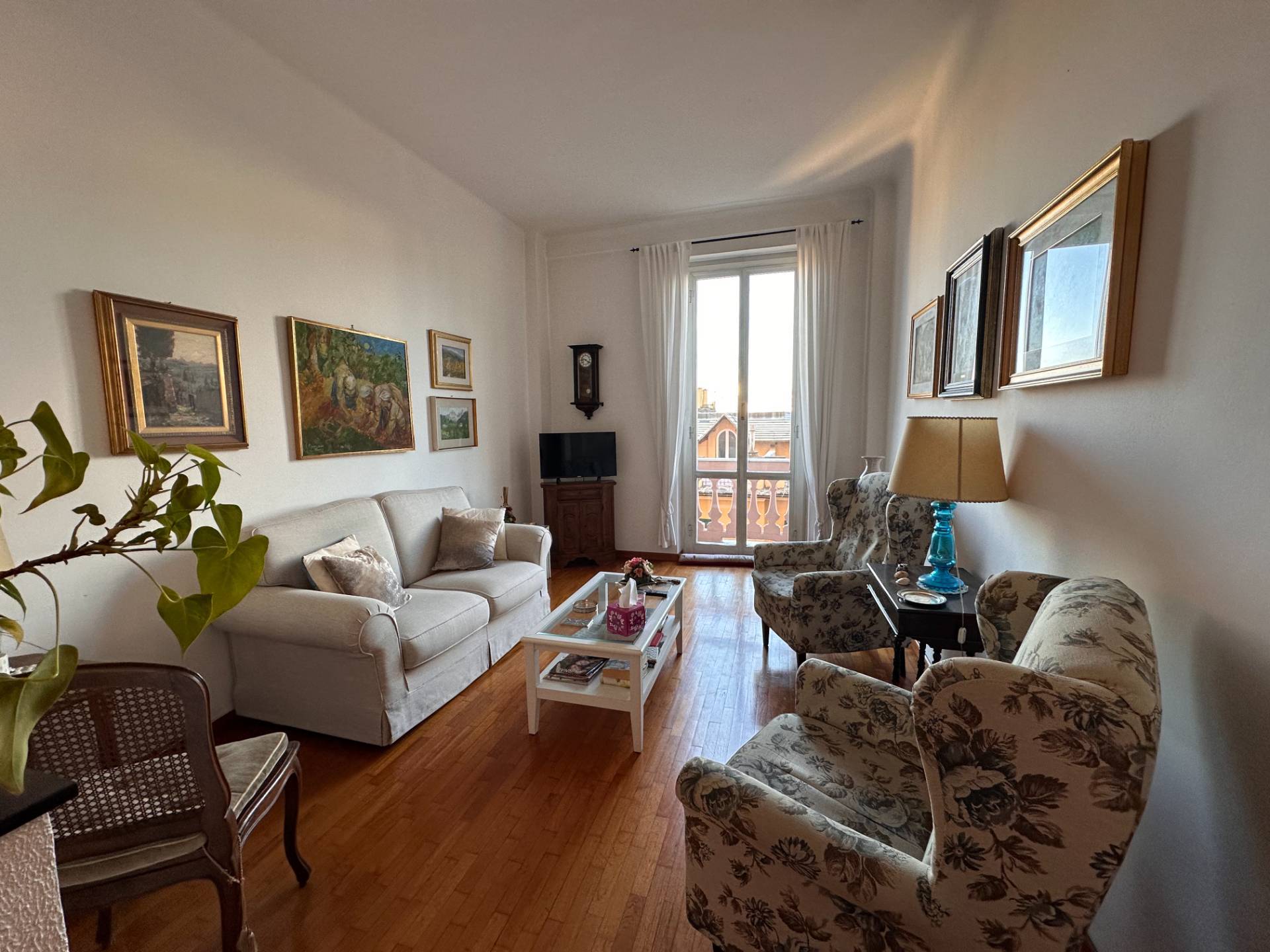 Appartamento arredato in affitto in via francesco pozzo, Genova