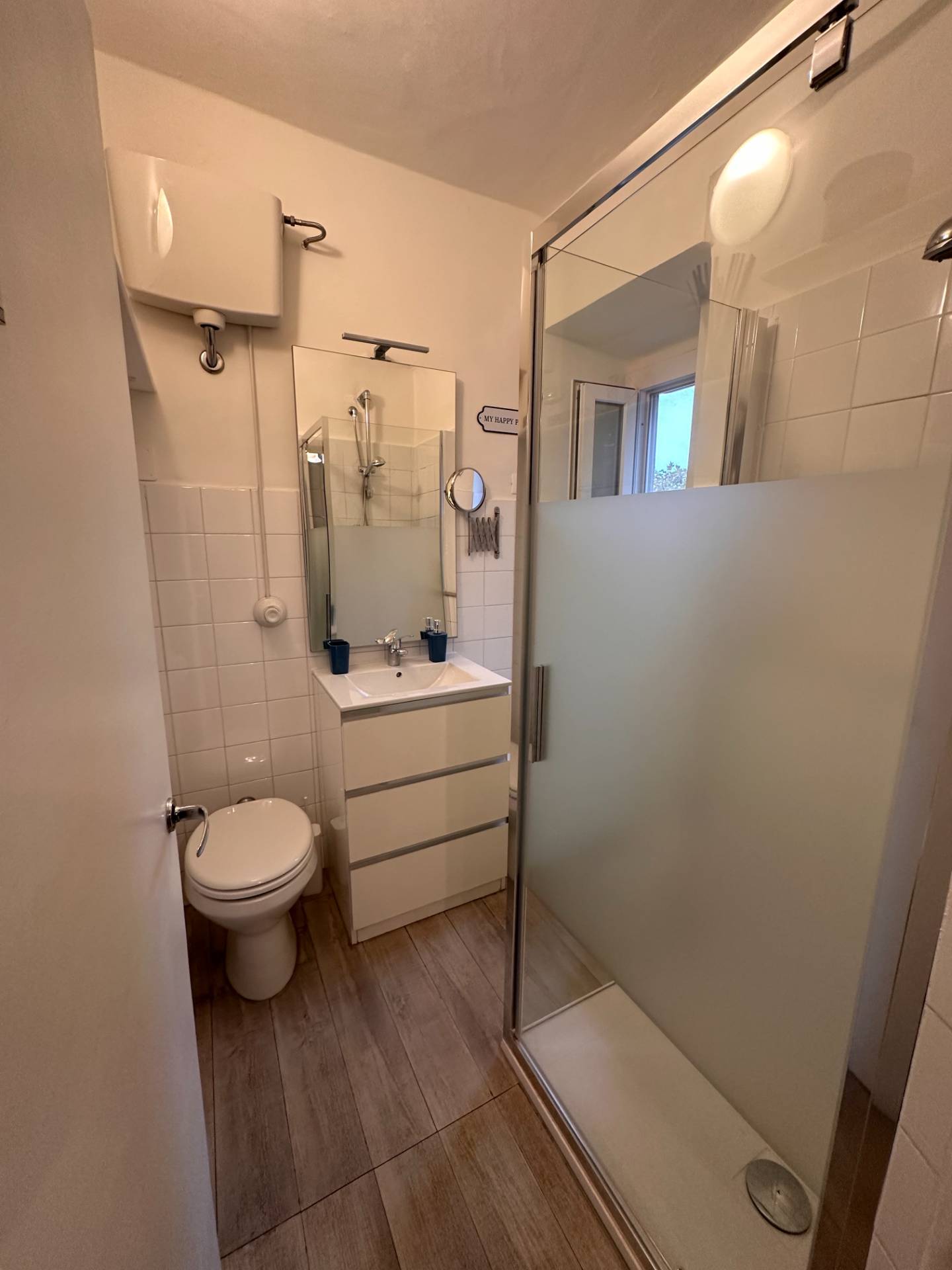 Trilocale arredato in affitto in salita san leonardo, Genova