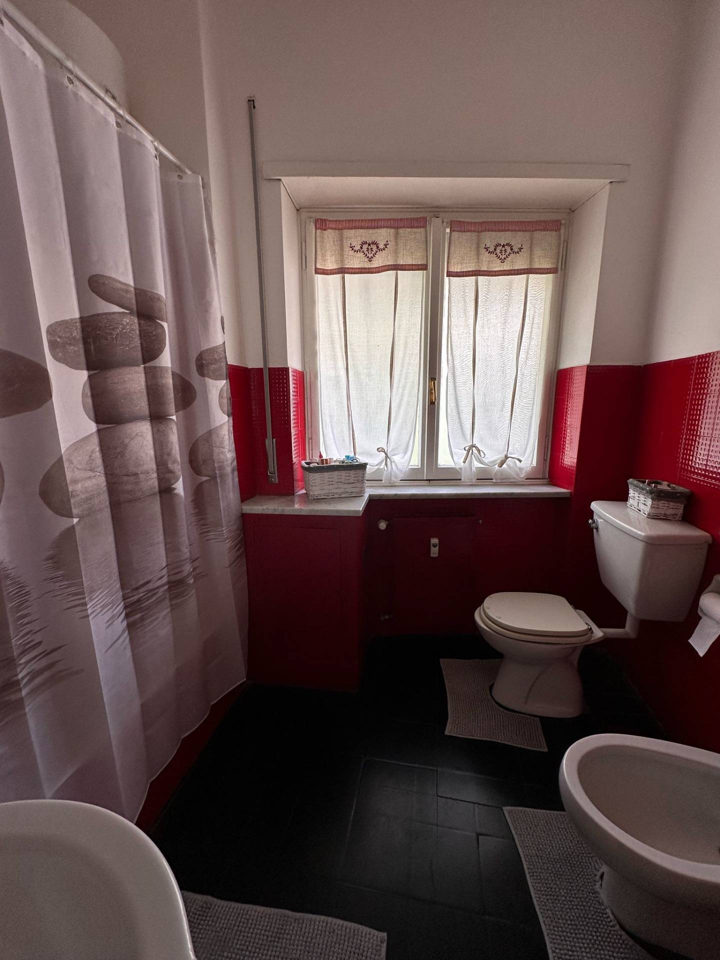 Appartamento con terrazzo in via piaggio, Genova