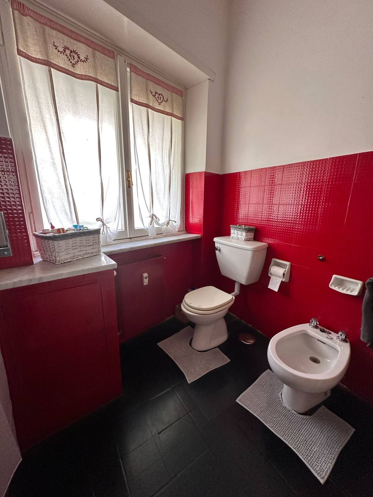 Appartamento con terrazzo in via piaggio, Genova