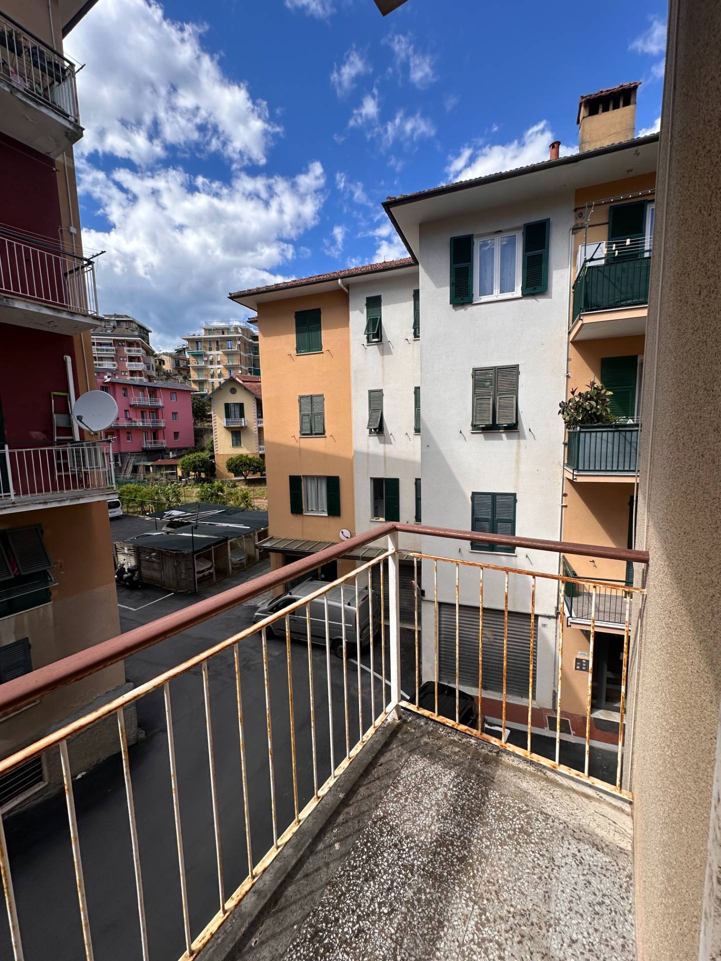 Trilocale da ristrutturare in salita torre del menegotto, Rapallo