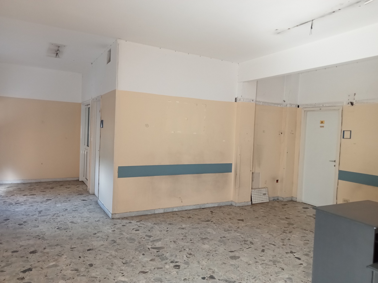 Ufficio con giardino in via piacenza, Genova