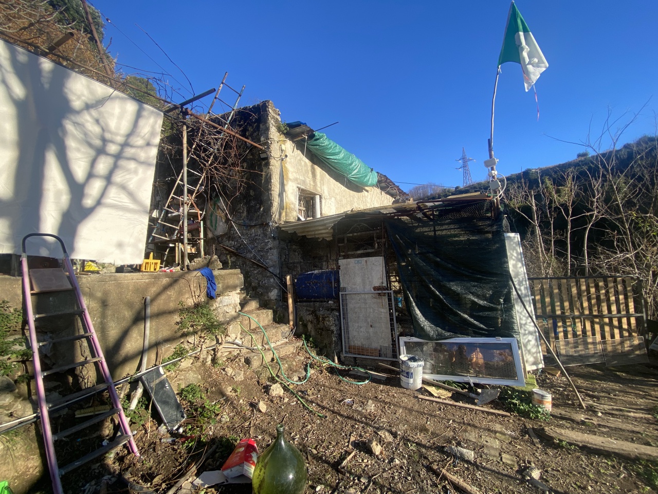 Villa con giardino in via bartolomeo bianco, Genova