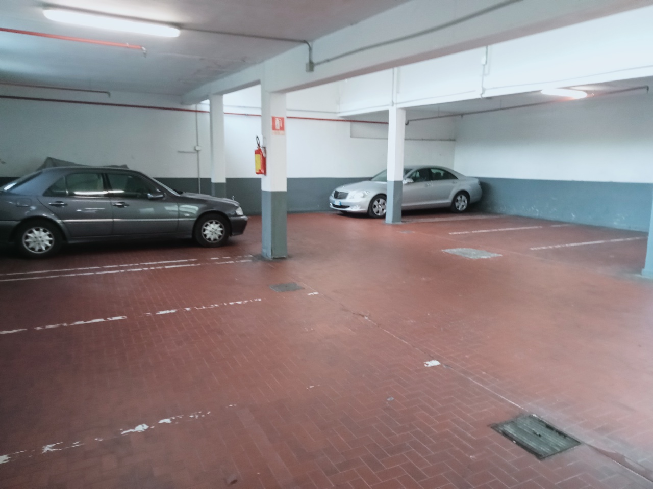 Box/Garage 400mq in vendita in via celesia, Genova