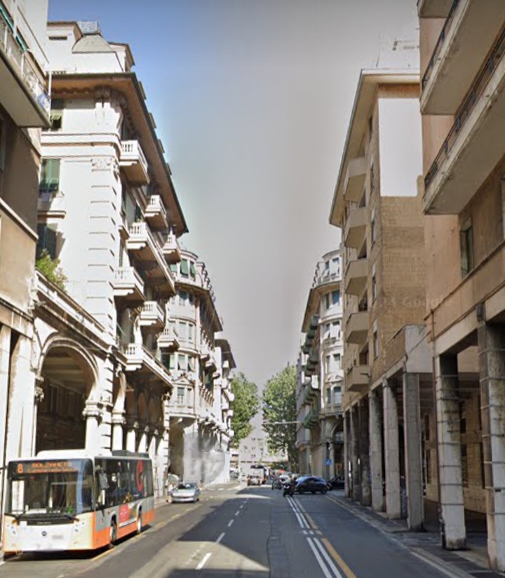 Ufficio da ristrutturare in via fiumara, Genova
