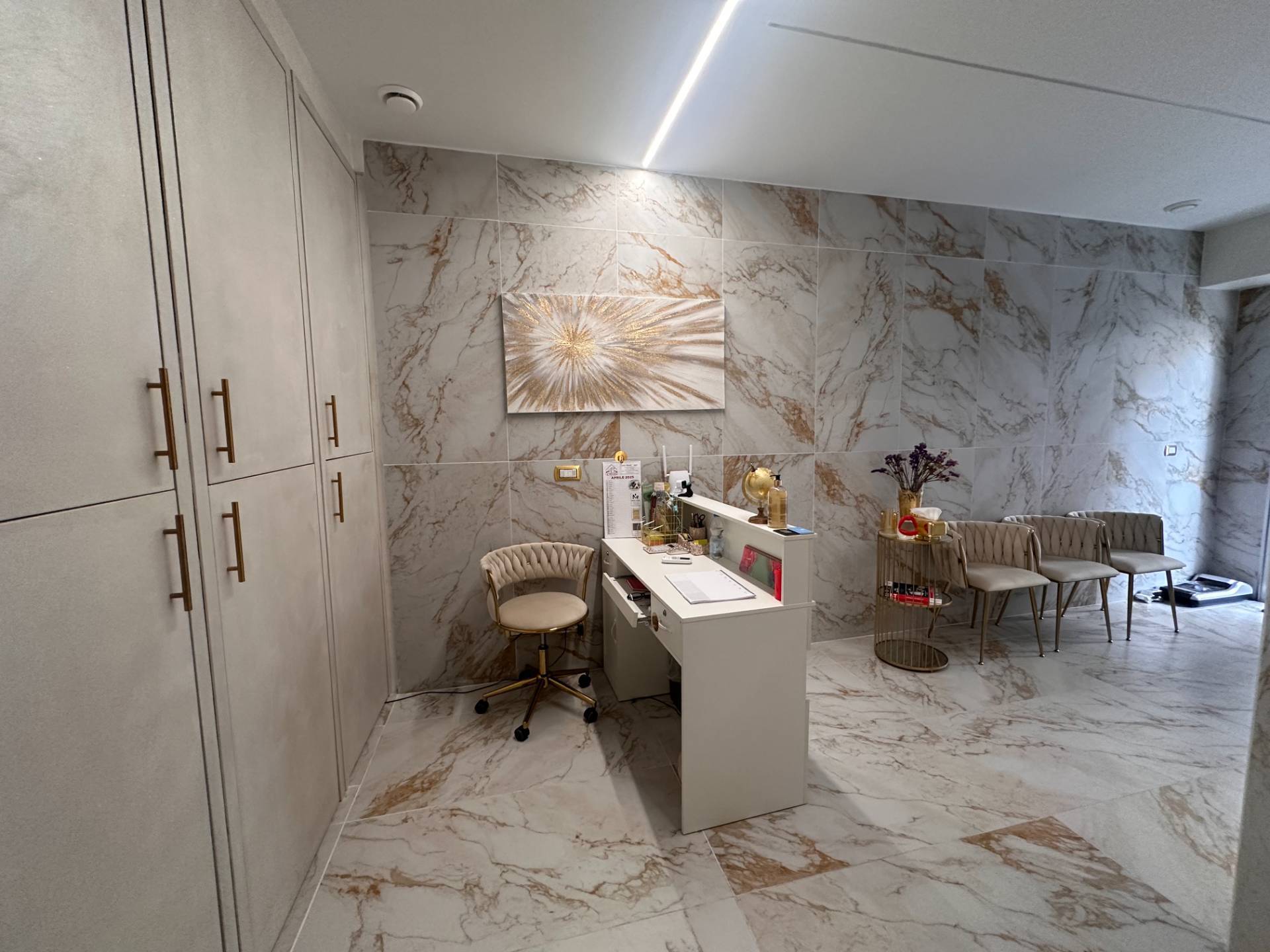 Negozio ristrutturato in via del commercio, Genova