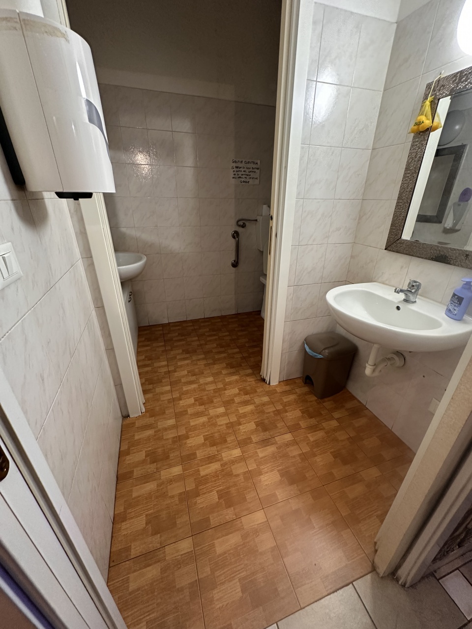 Attivit commerciale in vendita a Genova