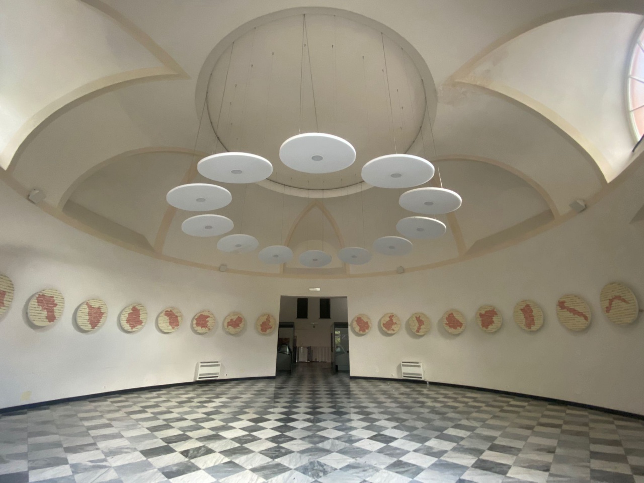 Locale commerciale con giardino in via giordano, Genova