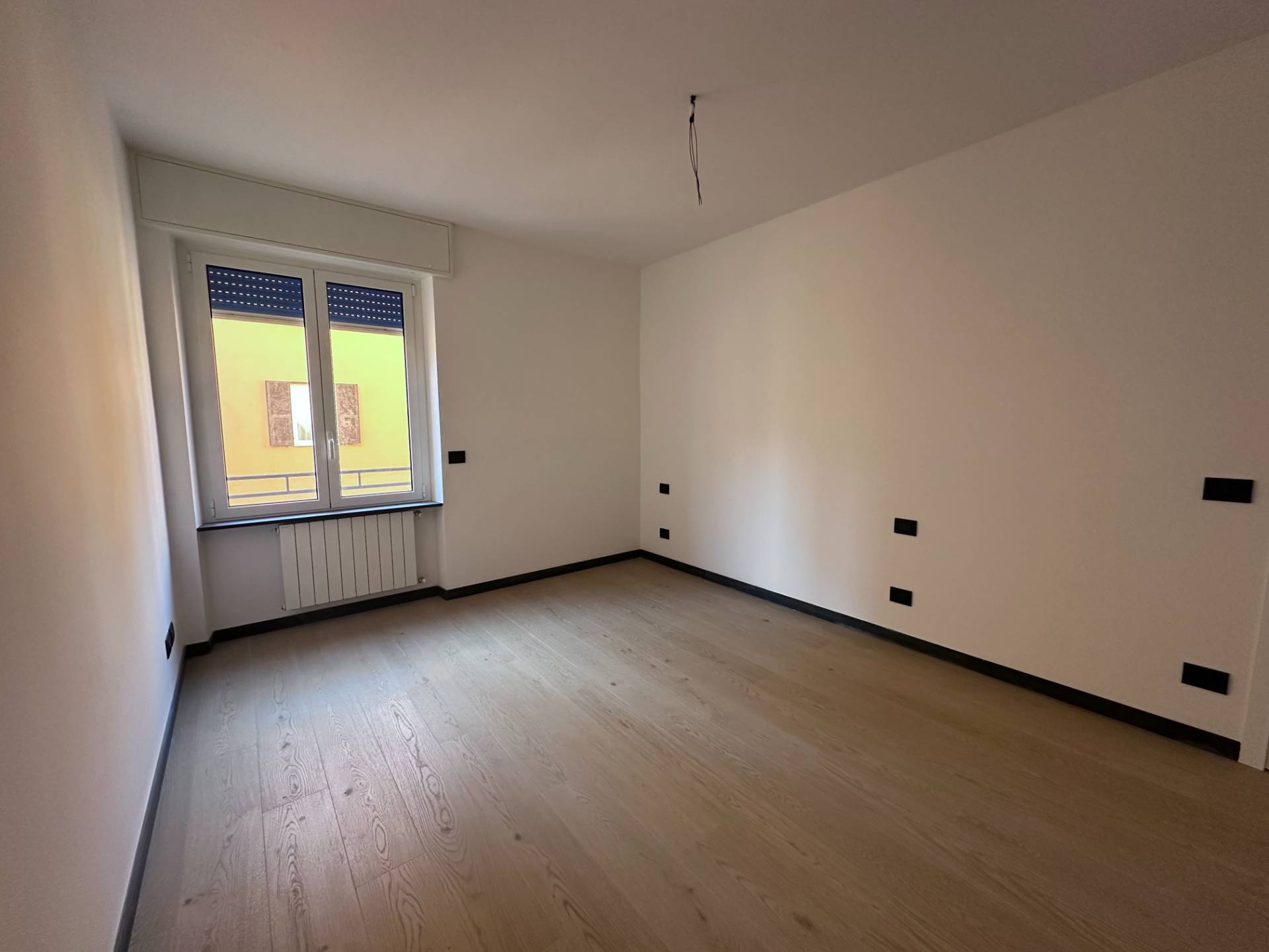 Trilocale ristrutturato in via martiri di cefalonia, Genova