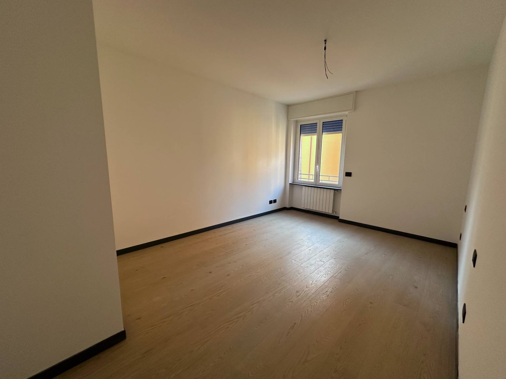 Trilocale ristrutturato in via martiri di cefalonia, Genova