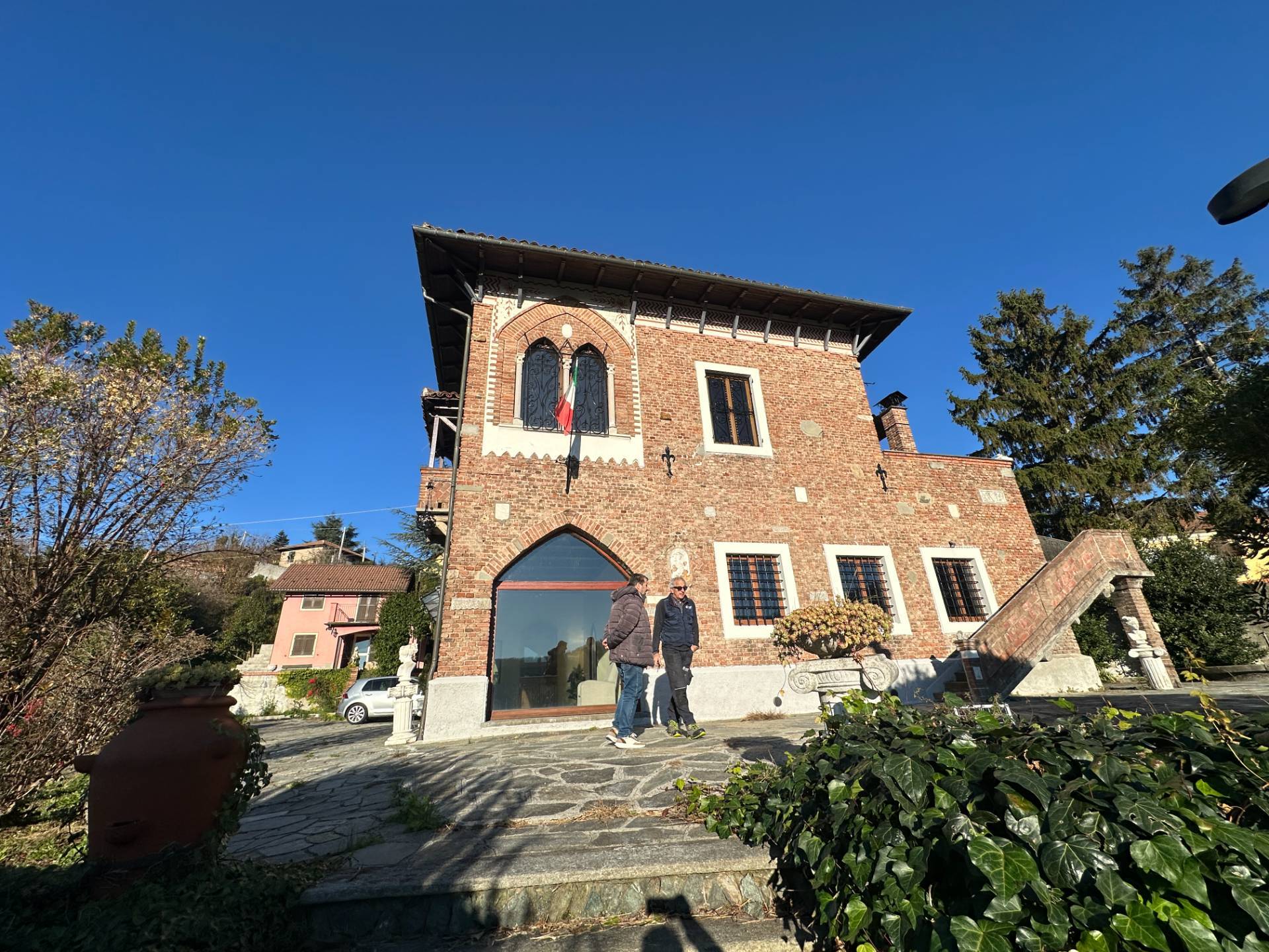 Villa con giardino in via andrea carpaneto, Mignanego