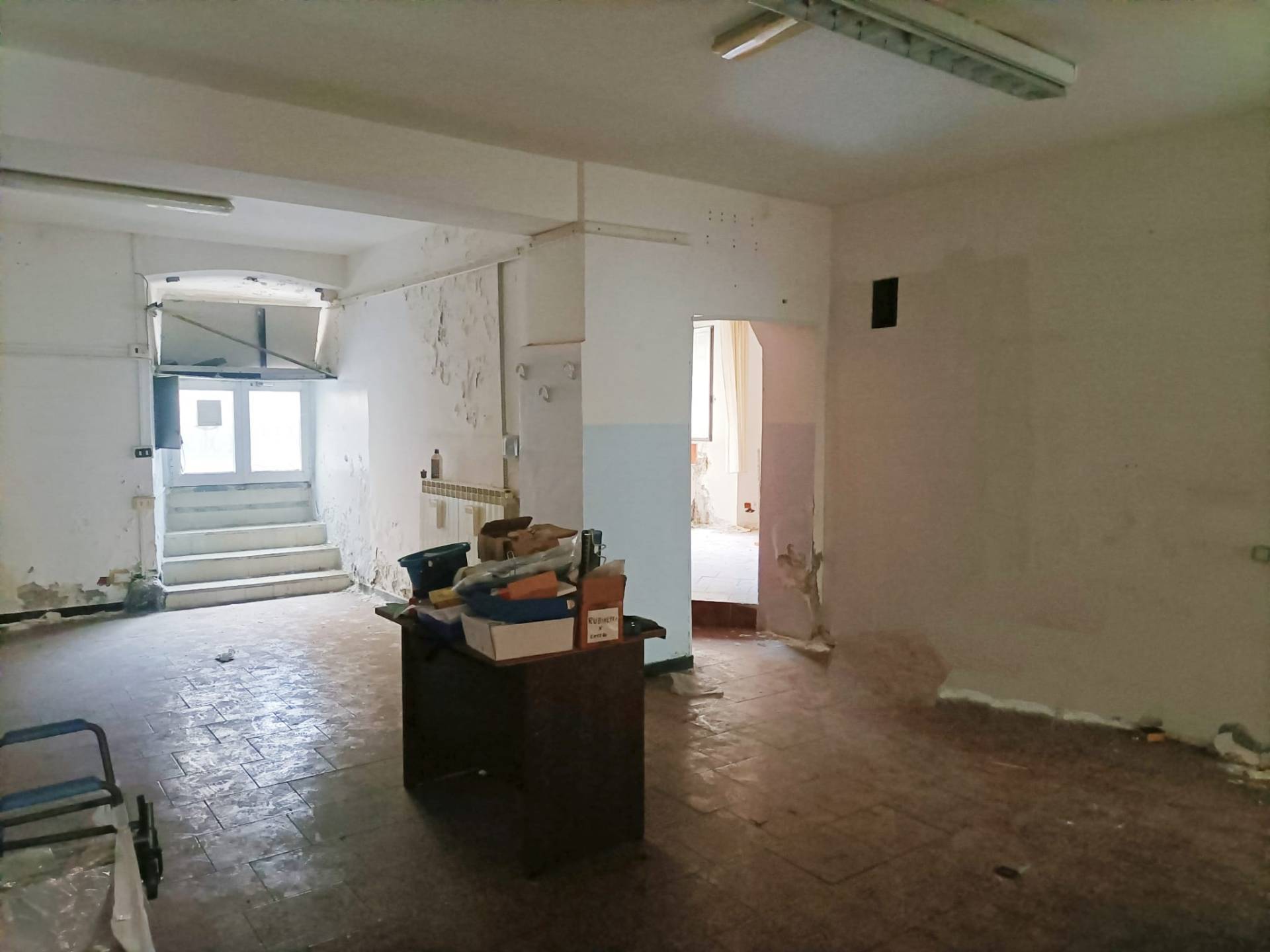 Laboratorio in vendita in piazza corvetto, Genova