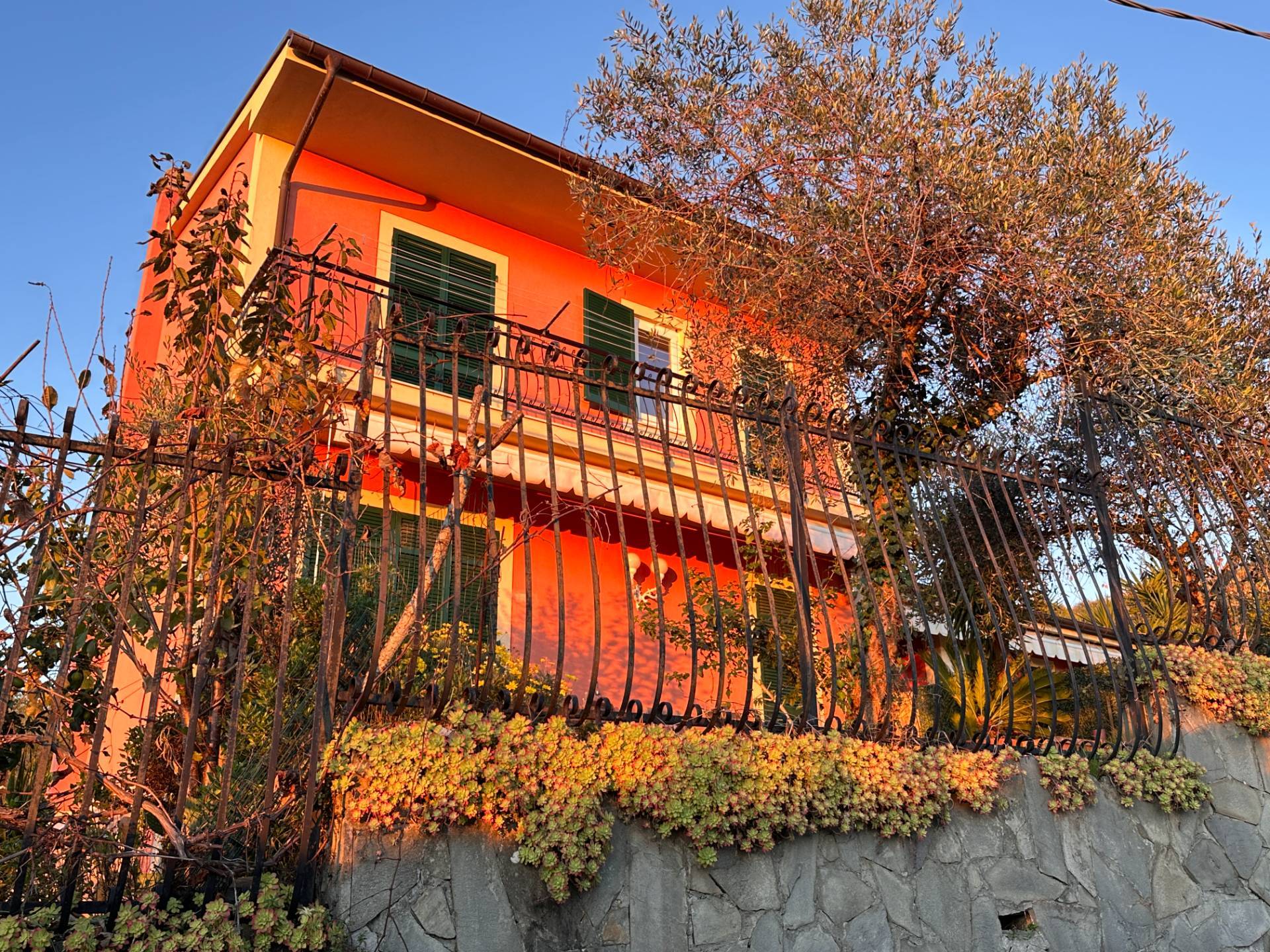 Villa con giardino a Lavagna