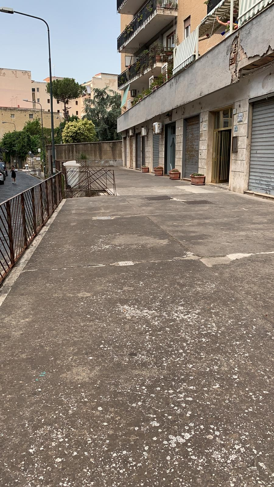 Attivit commerciale in vendita a Napoli