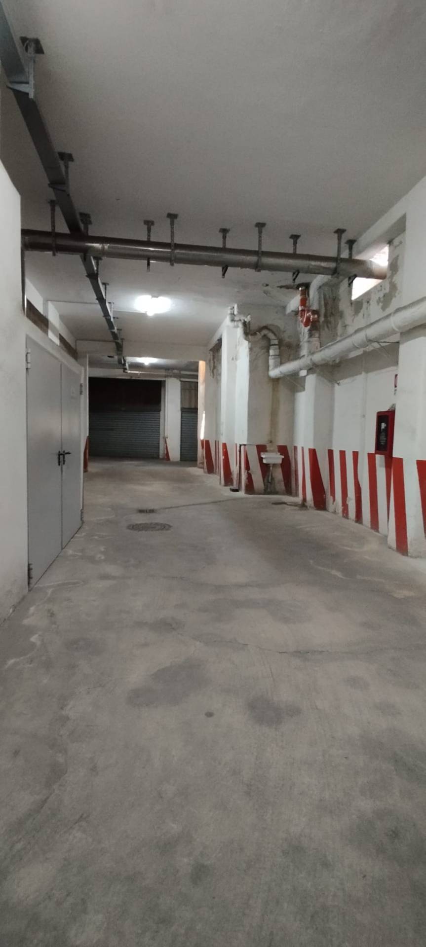 Box o garage in vendita a Napoli