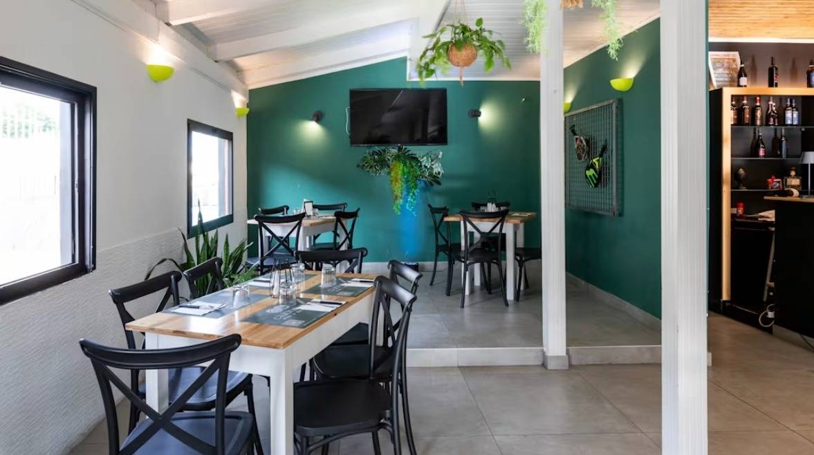 Locale commerciale in affitto a Napoli