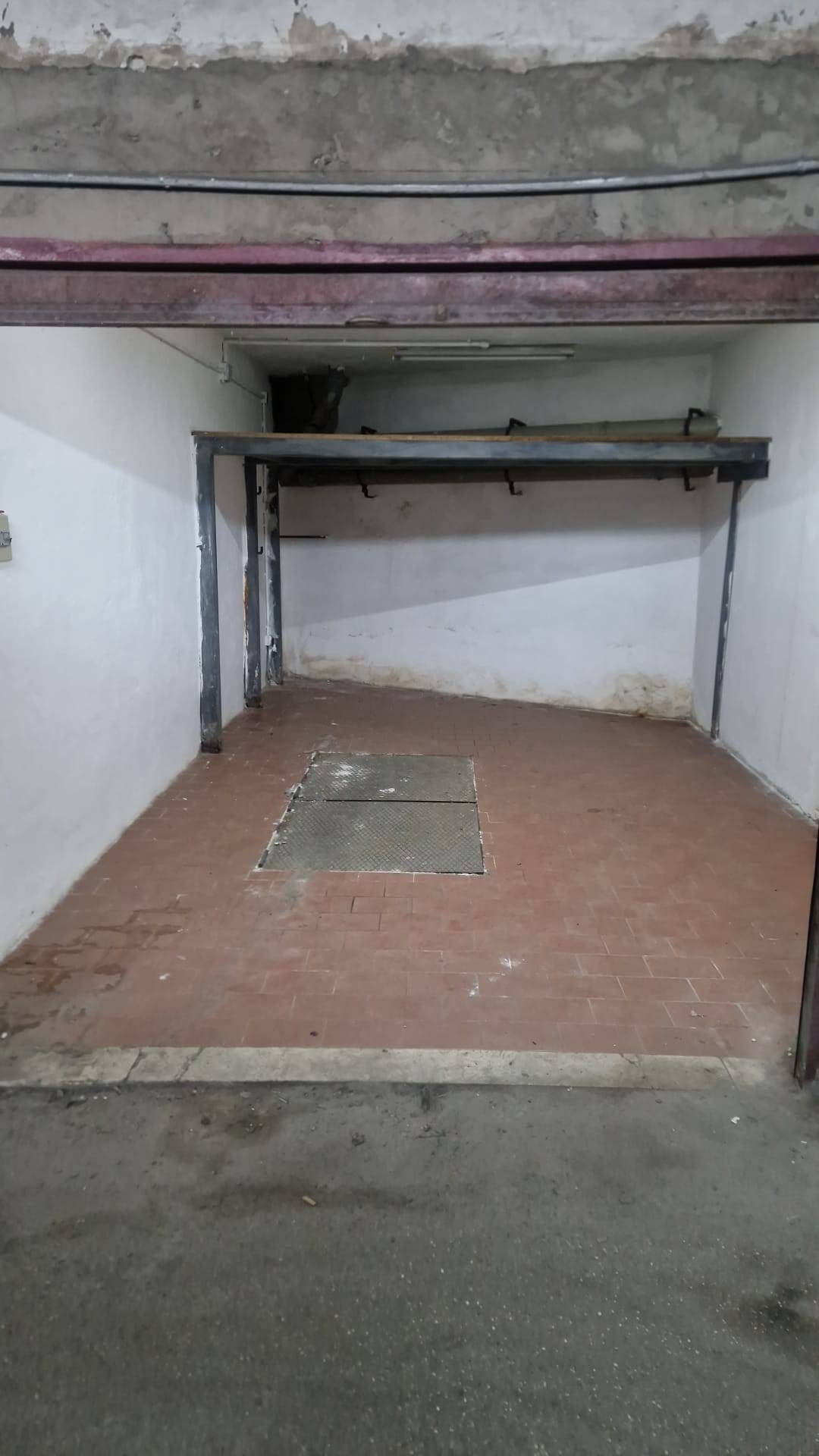 Box o garage in vendita a Napoli, Soccavo