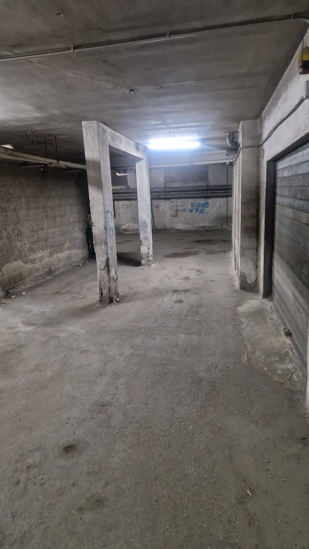 Box o garage in vendita a Napoli, Soccavo