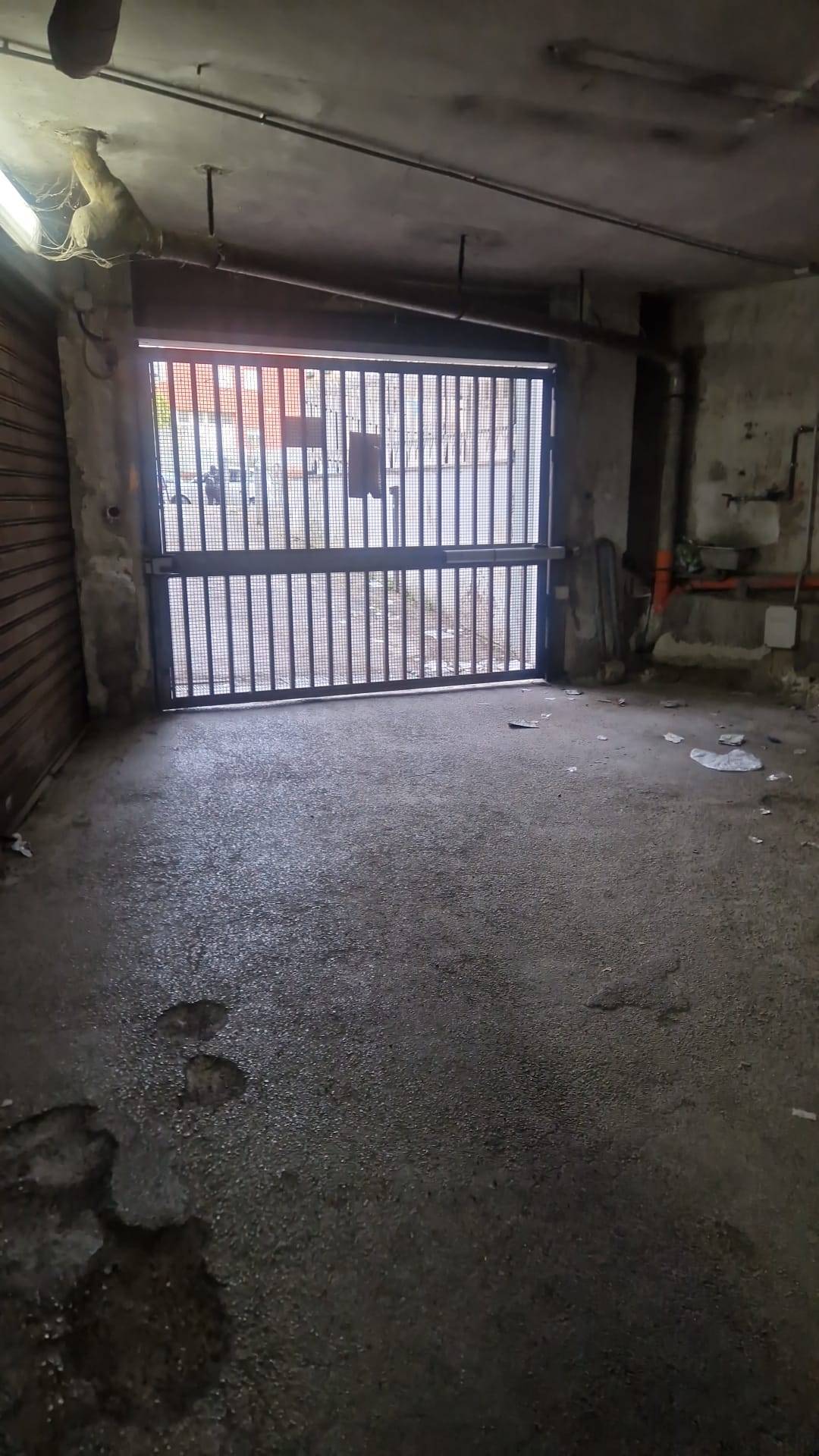 Box o garage in vendita a Napoli, Soccavo