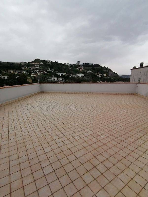 Appartamento in vendita a Pozzuoli